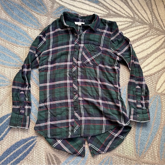 beachlunchlounge Tops - Beachlunchlounge collection Women’s Green/Red/Navy Plaid Button‎ Down Shirt XS